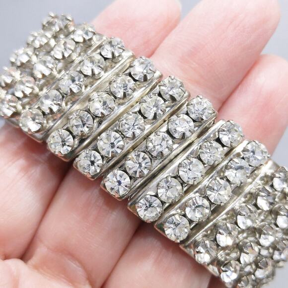 Vintage 1950s Clear Rhinestone Expansion Bracelet, 5 Rows Silver Tone - Picture 3 of 10